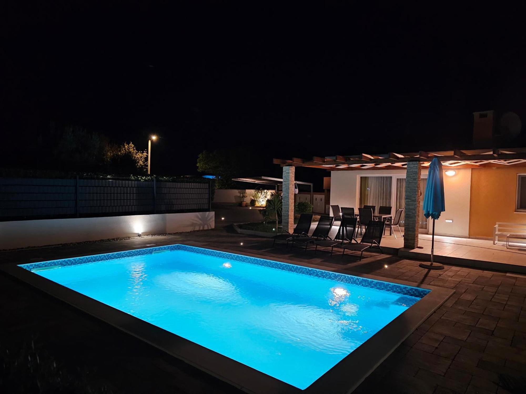Villa Happy House Zara Esterno foto