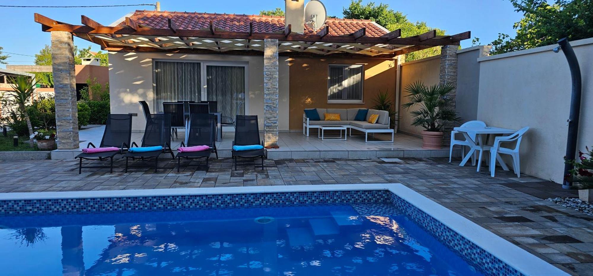 Villa Happy House Zara Esterno foto